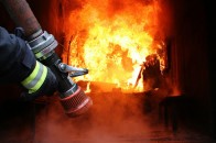 На Волині горіли два житлові будинки