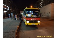 Жінка дуже кричала: у Луцьку водій маршрутки затис пасажирку дверима та протягнув її по дорозі