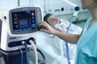 У лікарні померло двоє людей, котрі були під ШВЛ, бо в реанімації зникло світло