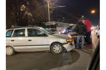 У Луцьку – аварія за участі двох автомобілів (фото)