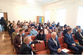 На Волині новообрані депутати міськради отримали мандати та прийняли перші рішення