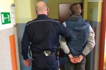 У Польщі двох українців викрили на крадіжках