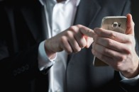 Після дзвінків шахраїв в українців зникають гроші з банківських карток: як не стати жертвою
