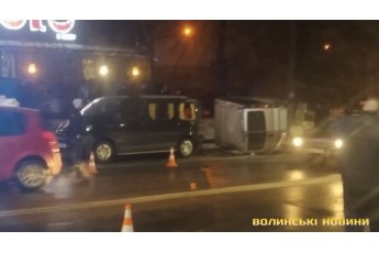 Головні новини Волині 12 грудня: у Луцьку сталась масштабна аварія; помер екс-директор школи та медсестра від коронавірусу