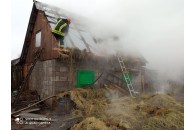 На Волині горіла господарська будівля