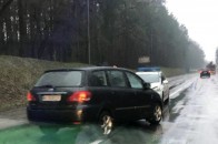 На Волині – аварія: зіткнулись вантажівка та Toyota (фото)
