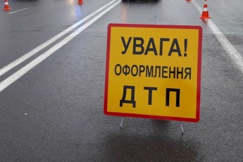 У Луцьку – аварія за участі маршрутки та легковика
