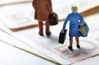 Українці масово їдуть на заробітки: скільки і куди вирушають найбільше