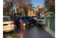 У Луцьку – аварія: зіткнулися два автомобілі (фото)