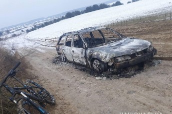 Двоє лучан викрали та спалили автомобіль