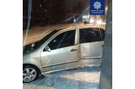 У Луцьку з вечора до ранку − 10 потрощених автівок (фото)