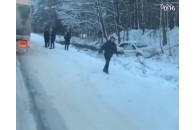 На Волині – потрійна ДТП, два автомобілі злетіли з дороги