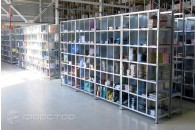 Різновиди металевих стелажів та переваги застосування