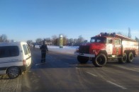 На трасі Луцьк-Львів автомобіль злетів у кювет