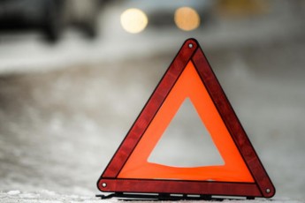 На Волині два автомобілі злетіли у кювет (відео)