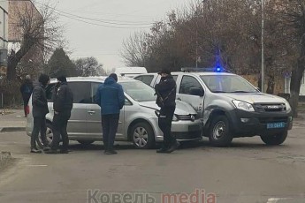 На Волині оштрафували поліцейського, який на службовому авто потрапив у ДТП