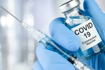 Імунолог назвав протипоказання для вакцинації від коронавірусу