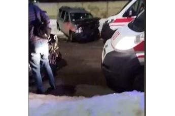 У Луцьку − аварія за участі двох автомобілів: водіїв госпіталізували (фото)