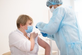 Як українці можуть записатися на щеплення від коронавірусу