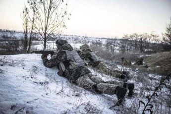 На Донбасі бойовики тричі обстріляли українські позиції
