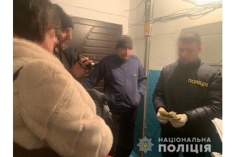 Повідомили деталі затримання чиновниці Волинської ОДА на хабарі (фото)