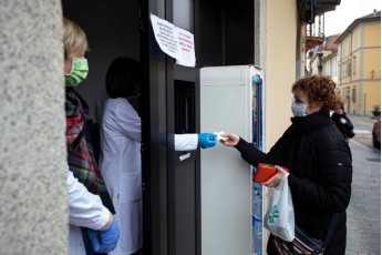 Закривають магазини, ресторани та школи: в Італії вводять 