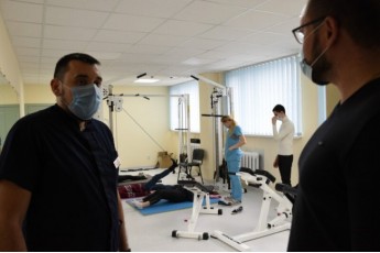 У Центрі реабілітації учасників бойових дій у Луцьку запроваджено нові, інноваційні методи лікування