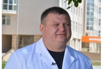 Скандальний ексдиректор, який обкрадав Волинську обласну дитячу лікарню, поновився на посаді