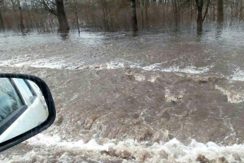 На Волині попереджають про ймовірне затоплення комунальної дороги