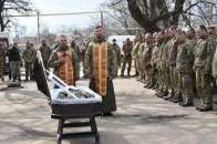 Головні новини Волині 7 квітня: прощання з бійцем; загибель підлітка в ДТП; закінчення опалювального сезону в Луцьку