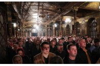 Великдень під час пандемії: у Києво-Печерській Лаврі натовп вірян та священників масово порушували каранти (фото, відео)