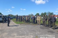 Майже сотня правоохоронців та місцевих мешканців шукали вночі неповнолітню волинянку