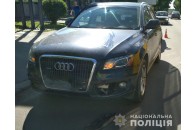 Раптово вибігла на дорогу: у Луцьку під колеса авто потрапила 14-річна дівчина (фото)