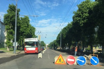 Ремонт проспекту Волі у Луцьку: як об'їжджає ділянку громадський транспорт (відео)