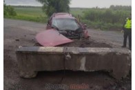 На швидкості врізався в бетонну плиту: на Волині загинув 18-річний водій