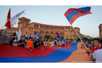 У Вірменії відбуваються позачергові парламентські вибори