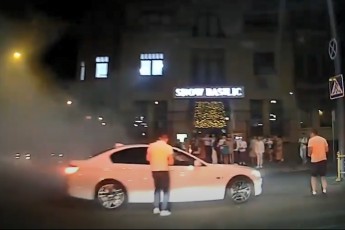 Водія, який дрифтував у центрі Луцька, довелося закувати в кайданки (відео)