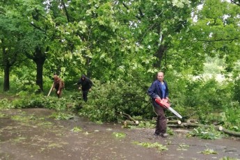 Після негоди на Волині кілька населених пунктів досі знеструмлені