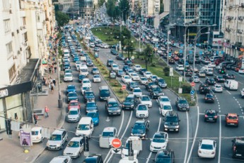 Українські водії не готові відмовитися від авто, щоб зменшити затори