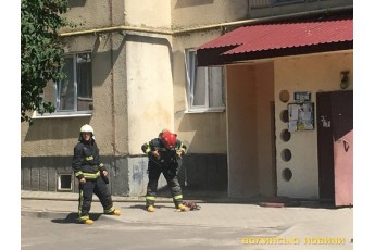 У Луцьку сталася пожежа в багатоповерхівці (фото)