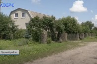 У селі на Волині замість вулиці ремонтують дорогу до кладовища (відео)